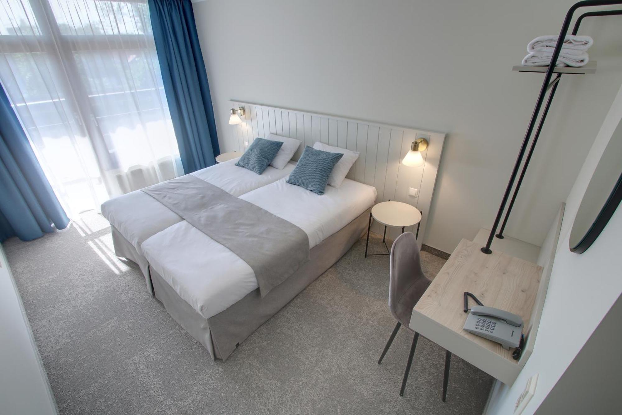 Marine Hotel Jūrkalne Pokoj fotografie