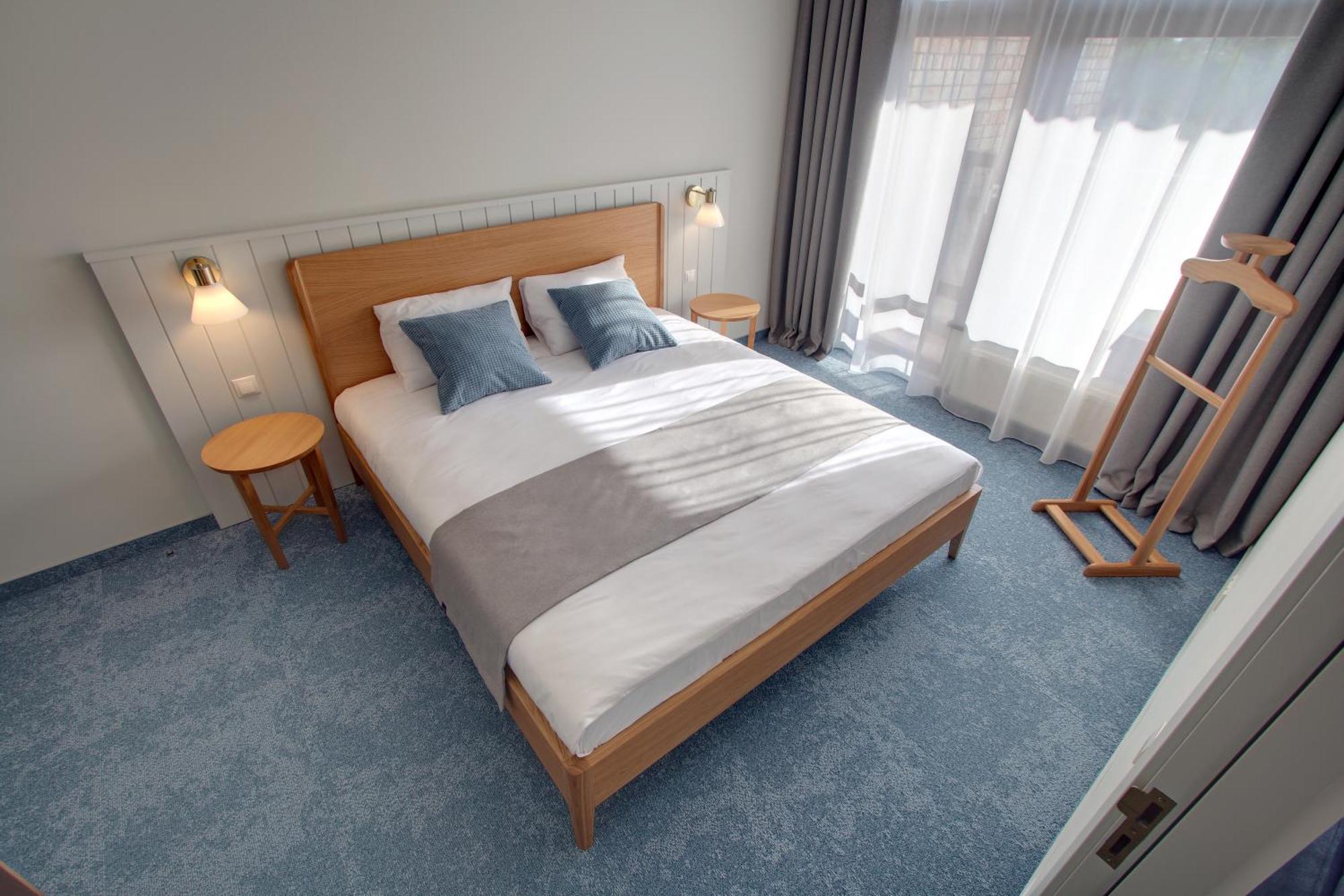 Marine Hotel Jūrkalne Pokoj fotografie
